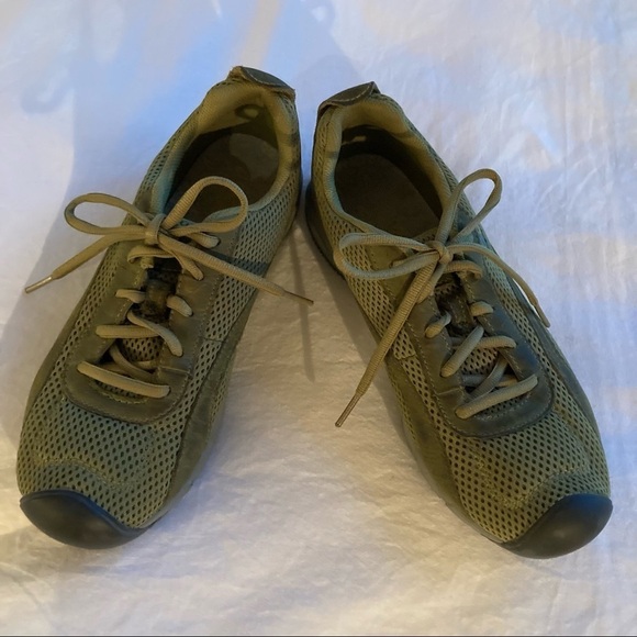 KEEN Sz 9 Lace Up Mesh Type Top  Sneakers - Picture 1 of 8